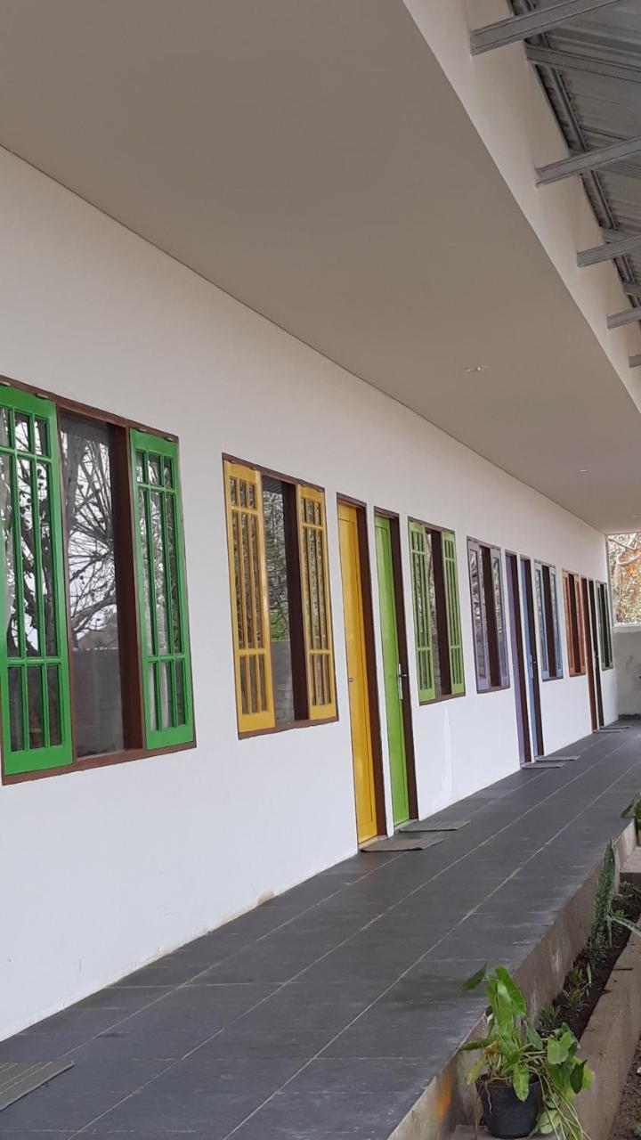 Bujang Lapuk Hostel Sekotong Extérieur photo
